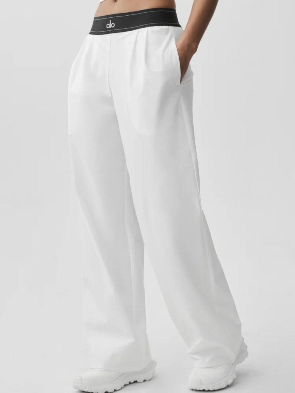 🦓New With Tags ALO Yoga👩🦳White Black Trouser Pants (30-inch inseam) - Picture 8 of 9